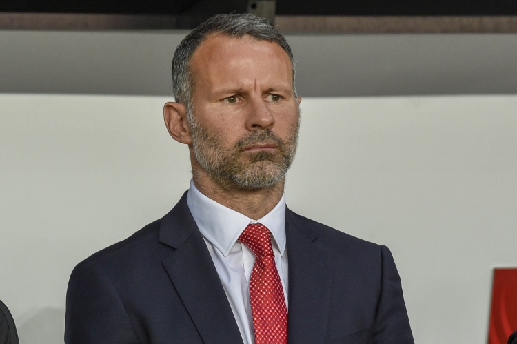 今年一月接, 格雷维尔不, 曼联名宿吉