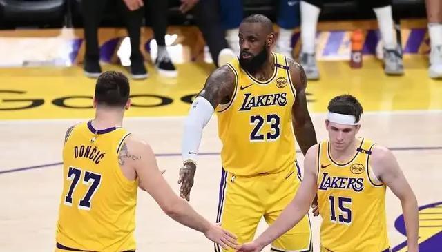 瞄准勇士夺 瞄准勇士夺