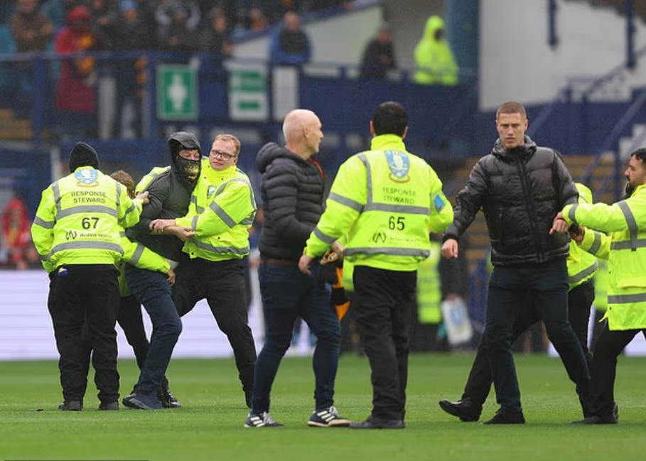 Dup, 英格兰足球 Dup, 英格兰足球