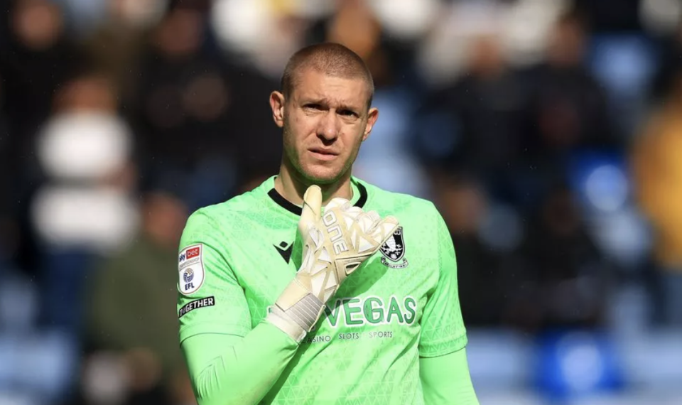 菲尔德星期, 榜垫底 菲尔德星期, 榜垫底